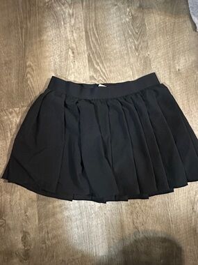 Pleated Black Mini Skirt with Elastic Waistband